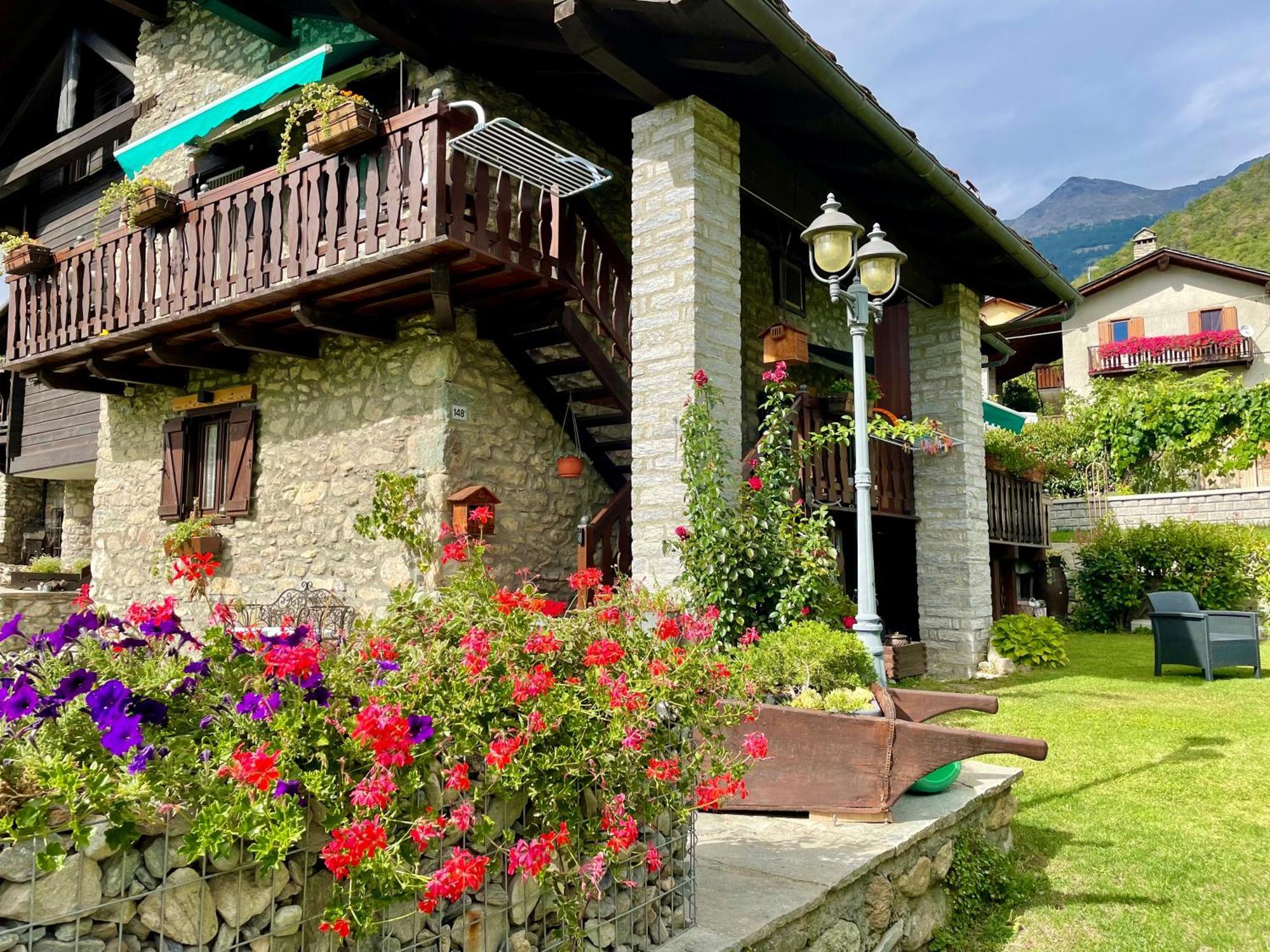 Maison La Chapelle Aosta Buitenkant foto